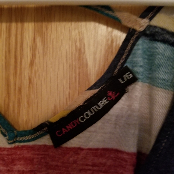 Candy Couture women's colorful blouse with criss cross back, size large - Picture 3 of 3